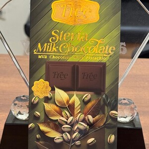 Free Stevia Milk Chocolate with Pistachio