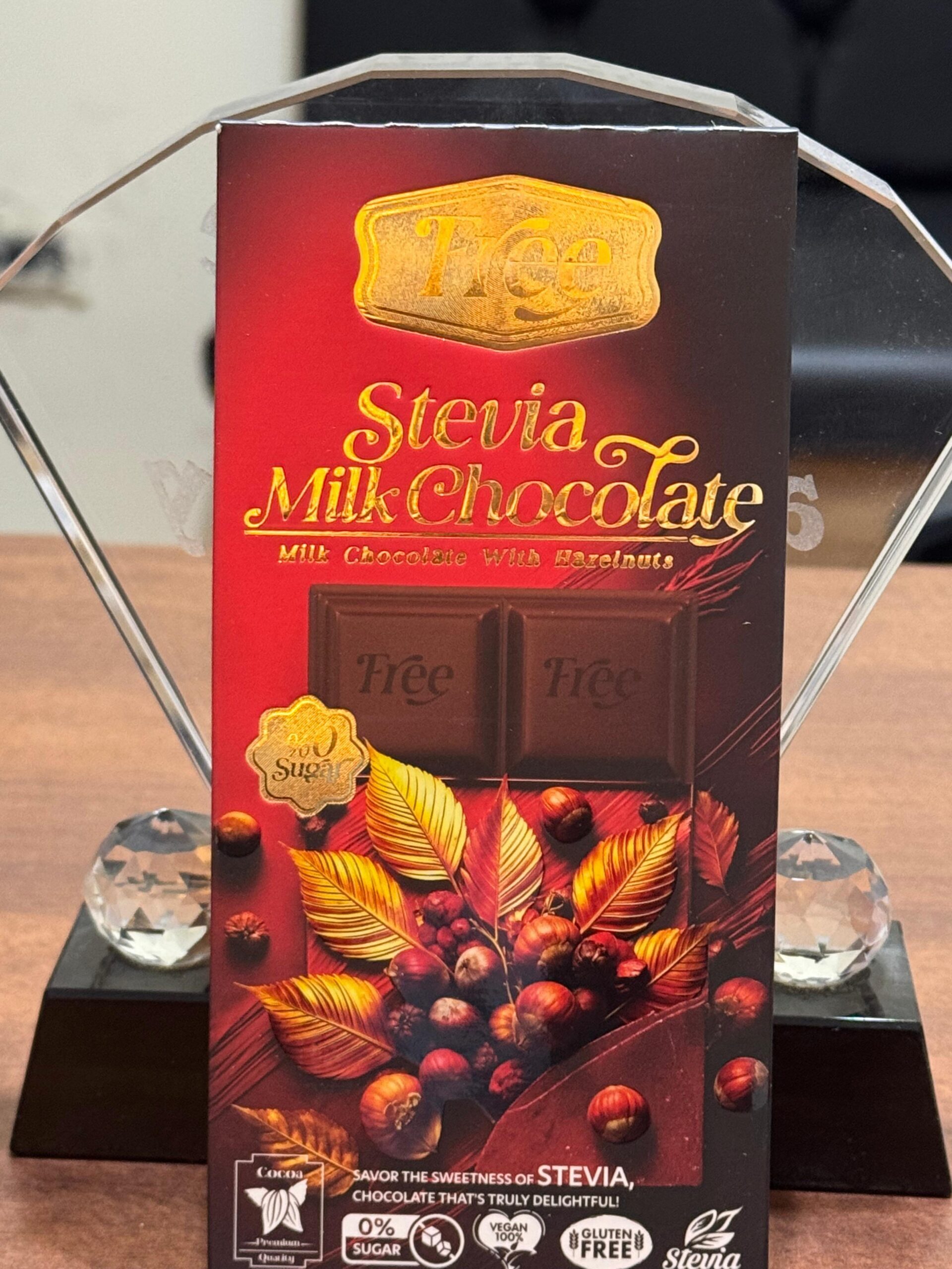 Free Stevia Milk Chocolate with Hazelnut