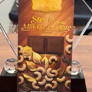 Free Stevia Milk Chocolate with cashew